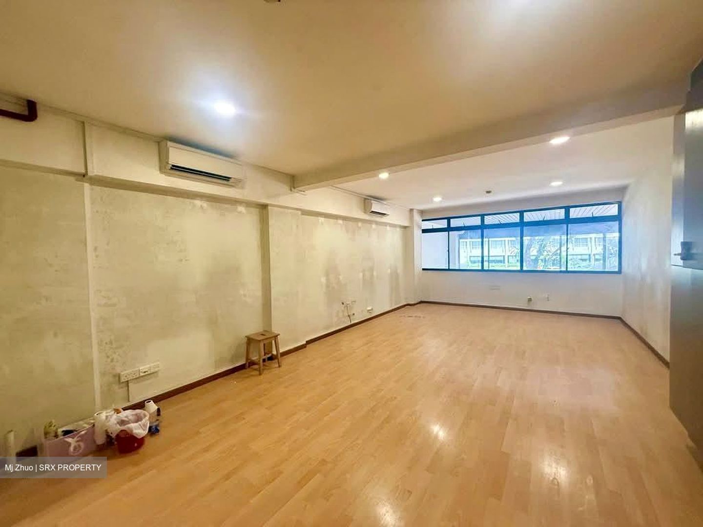 Beach Road (D7), Office #547590391